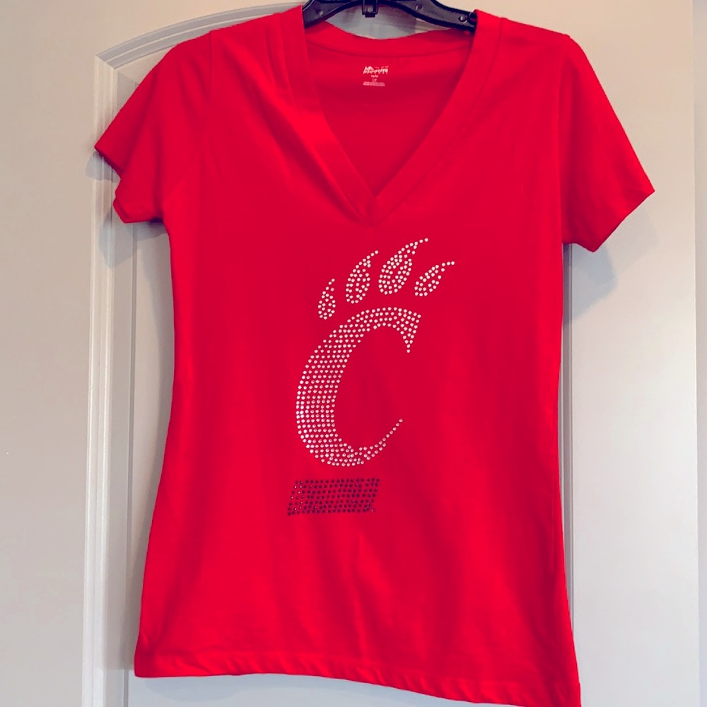 College tee